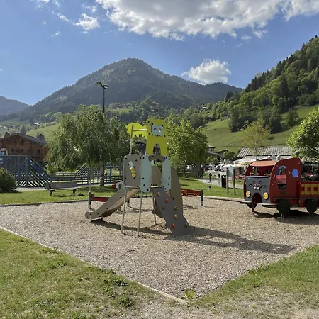 Apartment Les Caribous - 1 Min, Espace Diamant, Megeve